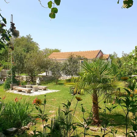 بيت ضيافة And Minex تريبينيي